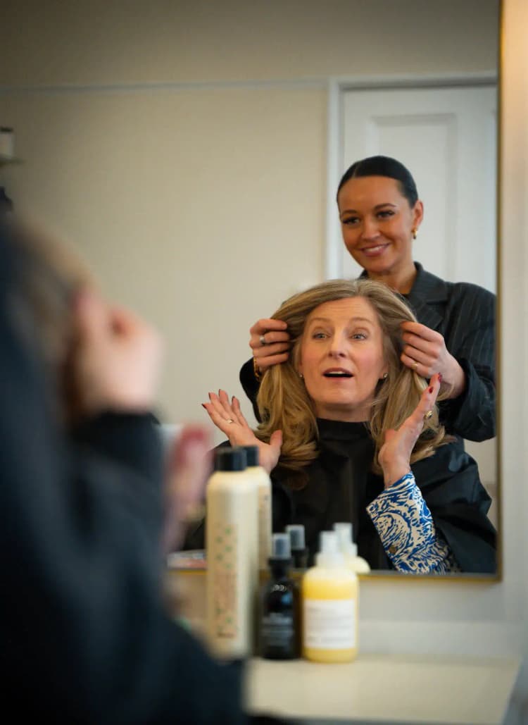 Service category: Colour, Highlights & Balayage